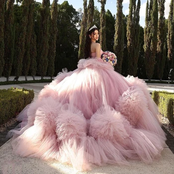 Розовый с открытыми плечами Quinceanera Платья Тюль Многоуровневое бисероплетение Шнуровка Vestidos De 15 Años 2024 Бальное платье принцессы